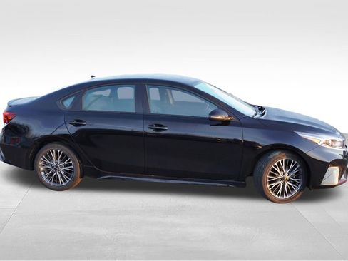 Certified 2024 Kia Forte GT-Line image 2