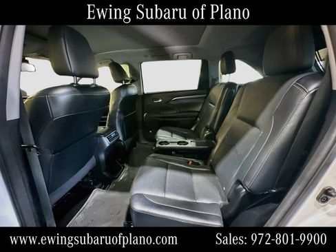 Used 2015 Toyota Highlander Limited Platinum AWD/4WD image 26