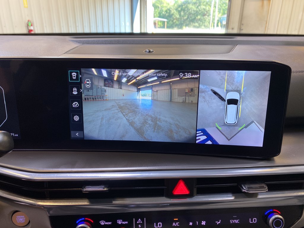 Used 2025 Kia Sorento SX FWD image 47