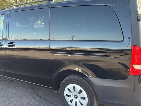 Used 2023 Mercedes-Benz Metris Passenger image 3