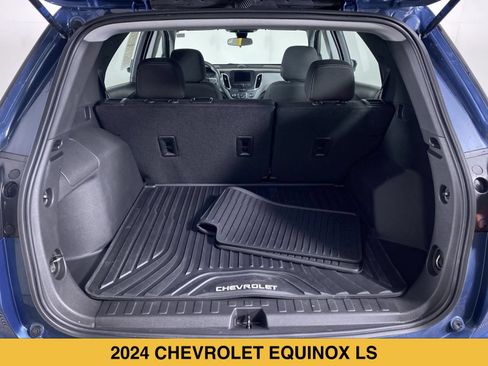 Certified 2024 Chevrolet Equinox LS FWD image 13