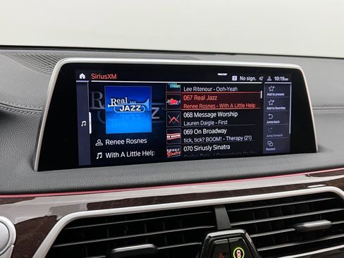 Used 2022 BMW 740i image 41