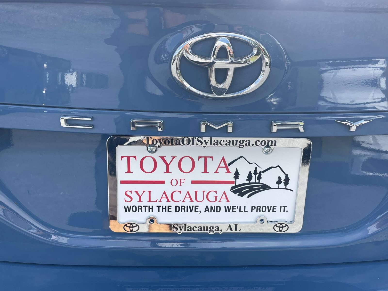 Used 2023 Toyota Camry SE FWD image 9