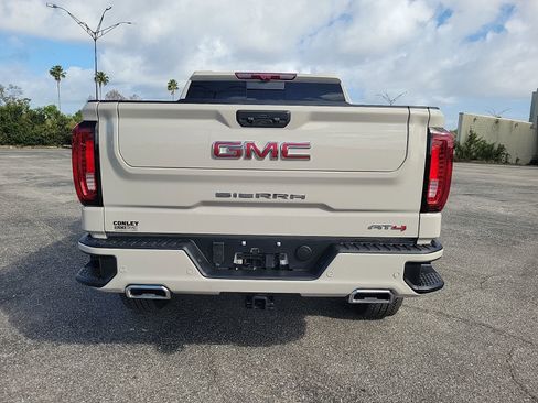 New 2026 GMC Sierra 1500 AT4 w/ AT4 Premium Package AWD/4WD image 11