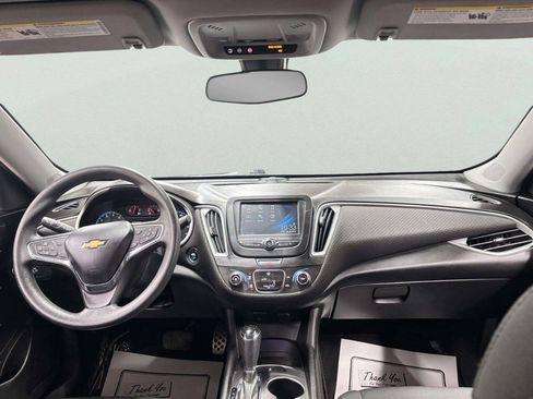 Used 2017 Chevrolet Malibu LS FWD image 21