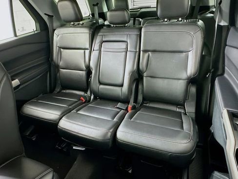 Used 2024 Ford Explorer XLT w/ Equipment Group 202A image 11