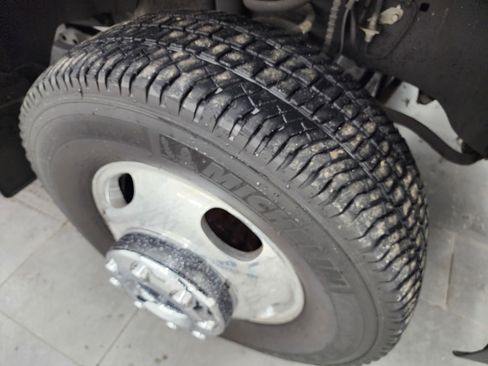 Used 2019 Ford F350 Lariat w/ Lariat Ultimate Package image 3