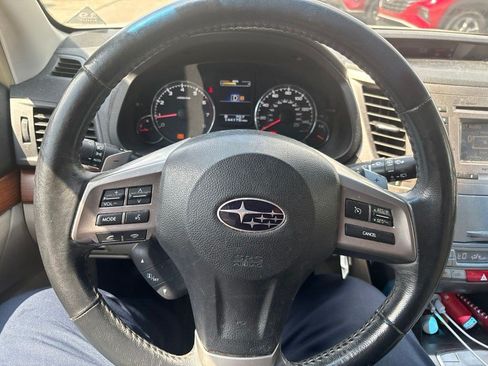 Used 2014 Subaru Outback 2.5i Limited w/ Moonroof Package AWD/4WD image 19