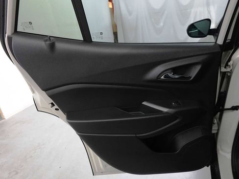 Used 2026 Chevrolet Trax RS FWD image 24