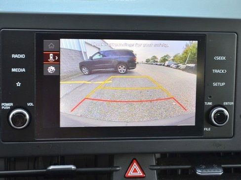 Used 2024 Kia Sportage LX image 31