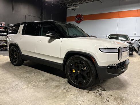 Used 2024 Rivian R1S Adventure AWD/4WD image 15