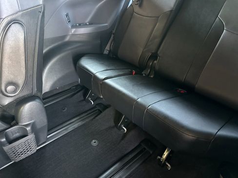Used 2024 Toyota Sienna XLE Woodland Edition AWD/4WD image 19