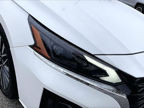 Used 2025 Nissan Altima 2.5 SV image 27