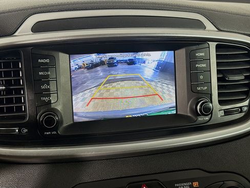 Used 2020 Kia Sorento L image 19