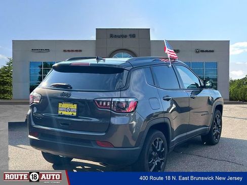 Used 2023 Jeep Compass Latitude w/ Sun and Sound Group AWD/4WD image 4