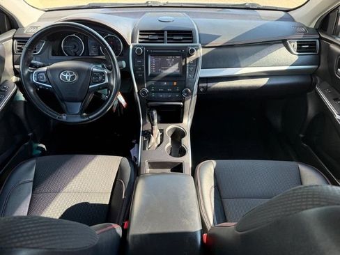 Used 2017 Toyota Camry SE FWD image 13
