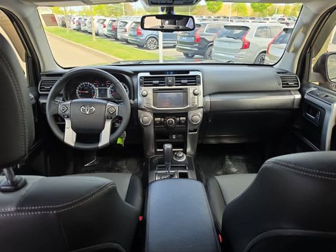 Used 2016 Toyota 4Runner SR5 Premium AWD/4WD image 10