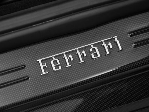 Certified 2021 Ferrari 812 GTS Base image 21