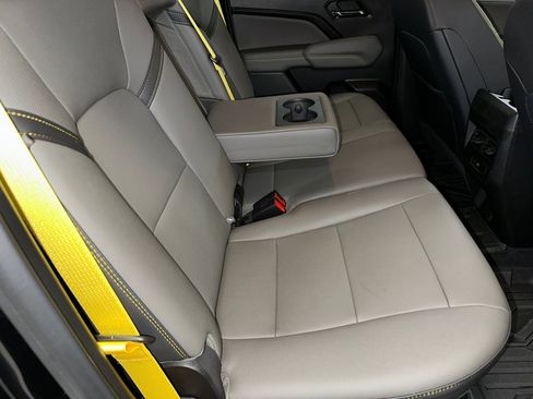 Certified 2024 Chevrolet Colorado ZR2 w/ ZR2 Convenience Package III image 30