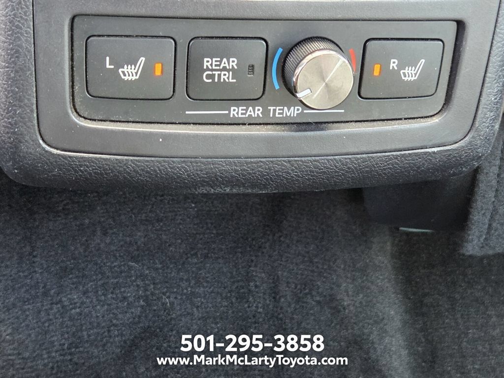 Used 2016 Toyota Avalon Limited FWD image 13