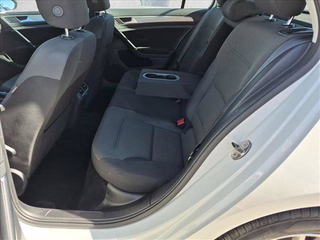 Used 2016 Volkswagen Golf S FWD image 18