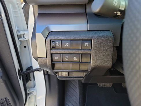 Certified 2025 Toyota Tacoma TRD Off-Road image 11