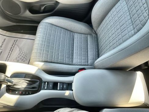 Used 2023 Honda HR-V LX image 23