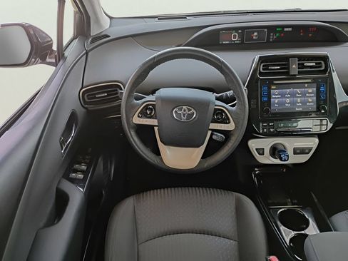Used 2017 Toyota Prius Three w/ Advanced Technology Package FWD image 4