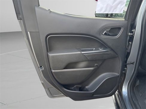 Used 2021 Chevrolet Colorado ZR2 image 18