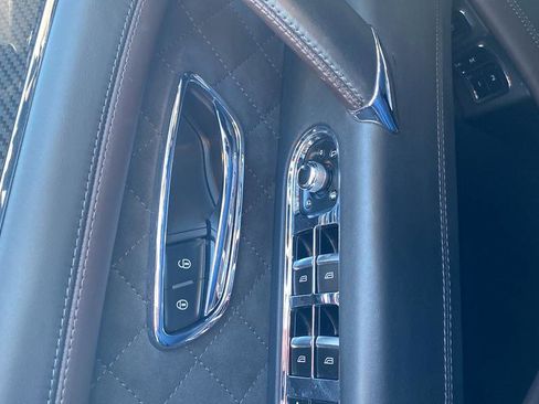 Used 2020 Bentley Bentayga Speed AWD/4WD image 16