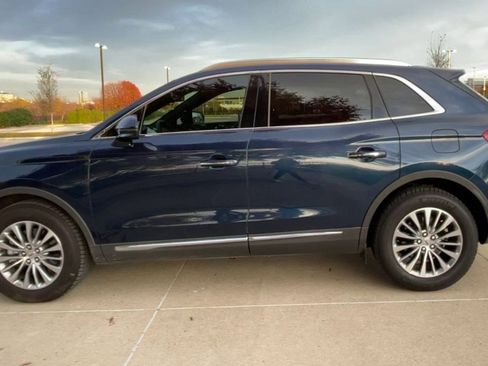 Used 2017 Lincoln MKX Select w/ Enhanced Security Package image 8