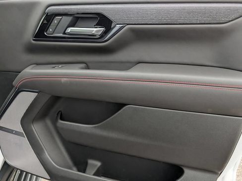 New 2026 GMC Yukon AT4 Ultimate w/ LPO, Floor Liner Package AWD/4WD image 46