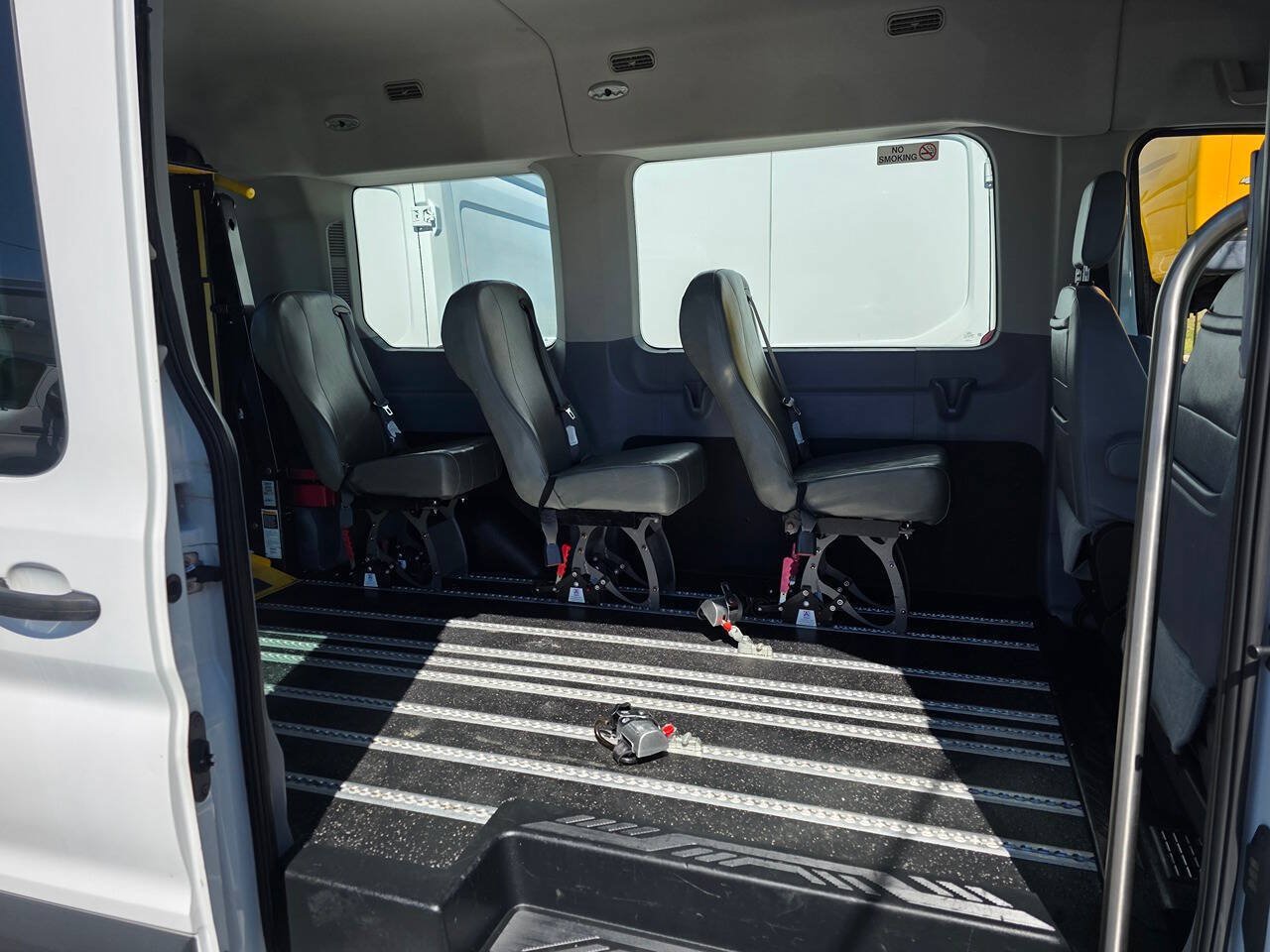 Used 2018 Ford Transit 150 XL RWD image 14
