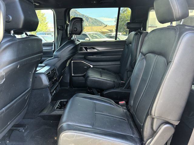 Used 2024 Jeep Wagoneer Series II AWD/4WD image 28