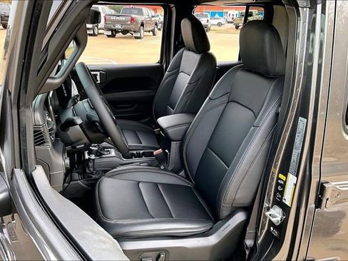 New 2026 Jeep Gladiator Sport image 12