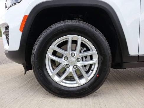 New 2026 Jeep Grand Cherokee Laredo AWD/4WD image 22