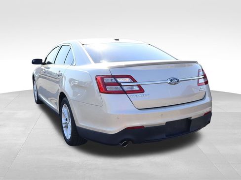 Used 2017 Ford Taurus SEL FWD image 22