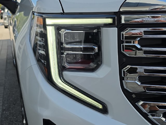 Certified 2026 GMC Sierra 1500 Denali w/ Denali Reserve Package AWD/4WD image 11