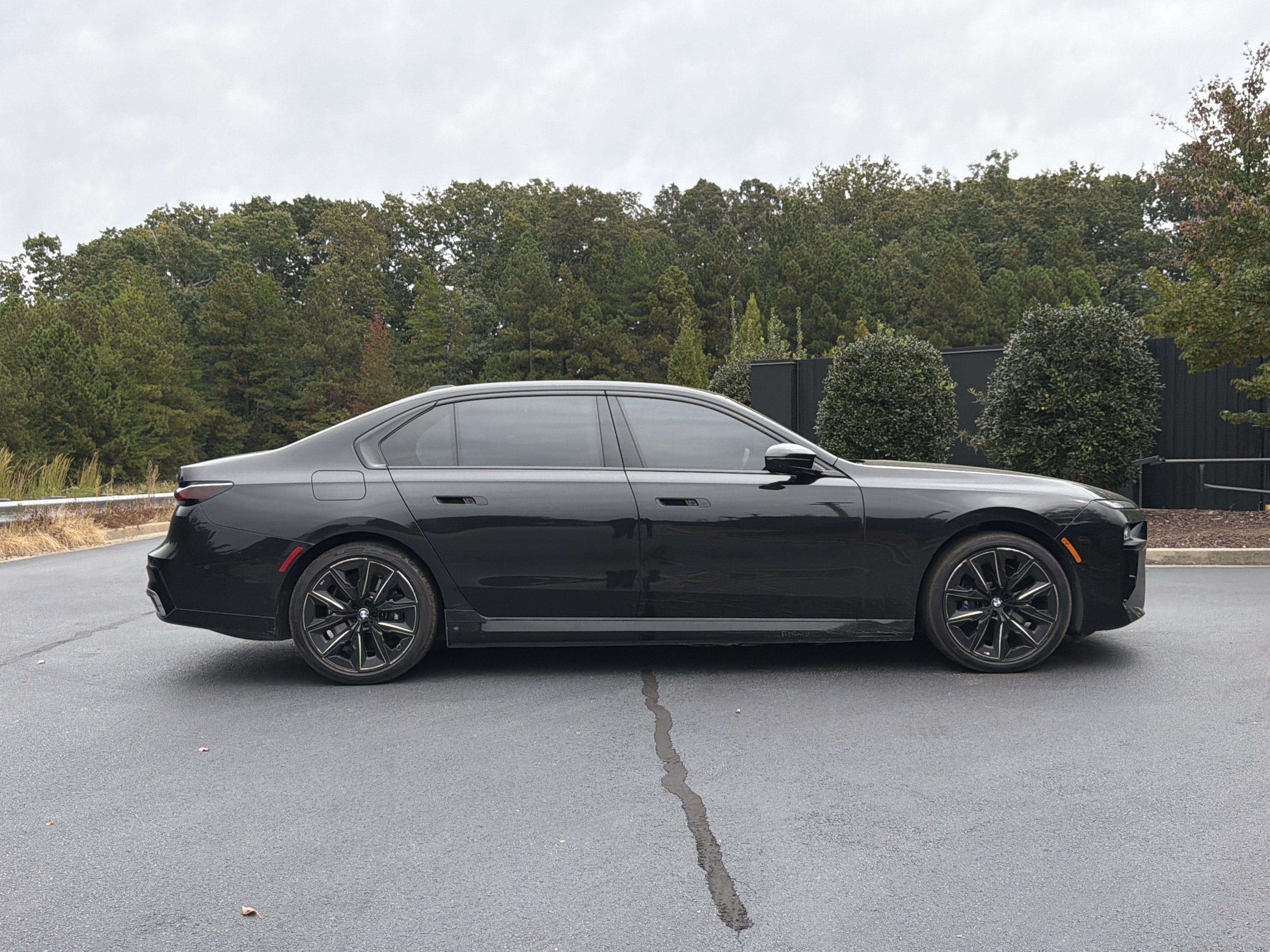 Used 2024 BMW i7 M70 AWD/4WD image 5