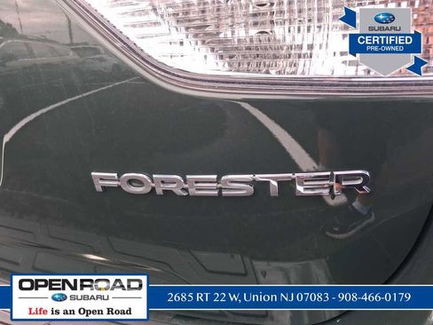 Used 2023 Subaru Forester Premium AWD/4WD image 6