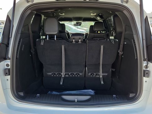New 2026 Chrysler Pacifica Select image 7