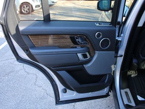 Used 2019 Land Rover Range Rover Supercharged AWD/4WD image 17