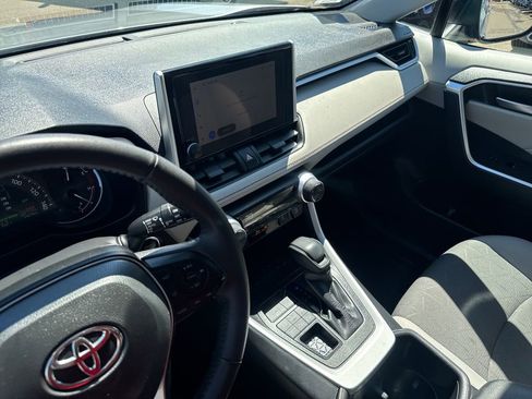 Used 2025 Toyota RAV4 XLE w/ Weather Package AWD/4WD image 21