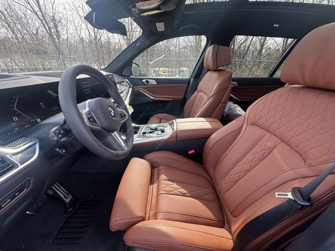 New 2026 BMW X7 M60i image 12