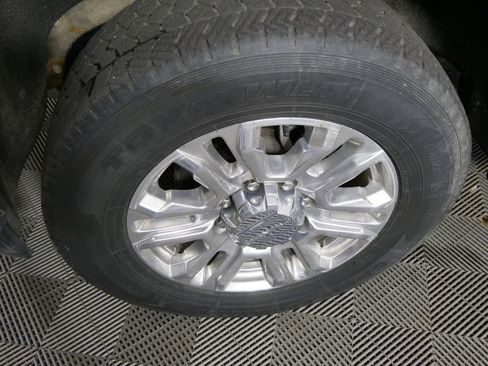 Used 2022 GMC Sierra 3500 Denali w/ Denali Ultimate Package image 10