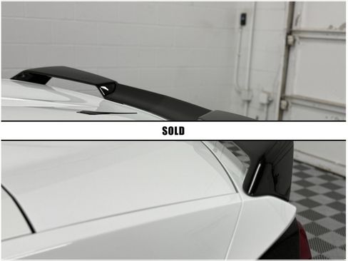 Used 2022 Chevrolet Corvette Stingray Premium Conv w/ Z51 Performance Package RWD image 11