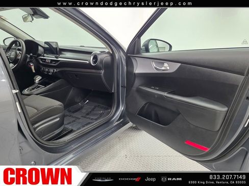 Used 2023 Kia Forte LXS image 12