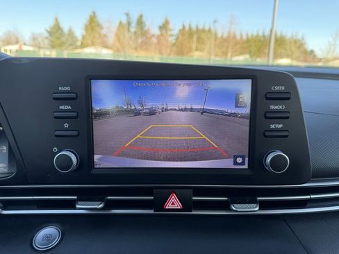 Used 2021 Hyundai Elantra SEL image 22