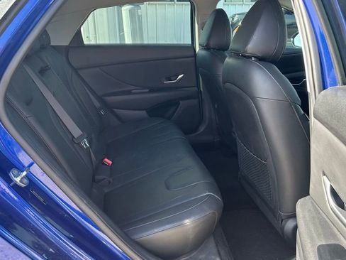 Used 2023 Hyundai Elantra Limited image 24