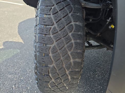 Used 2023 Chevrolet Silverado 1500 ZR2 image 30